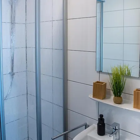 Ps120 Egr Business & Wlan, Gartenblick, Naehe Aachen, Ideal Fuer Businessaufenthalt & Staedtetrip شقة