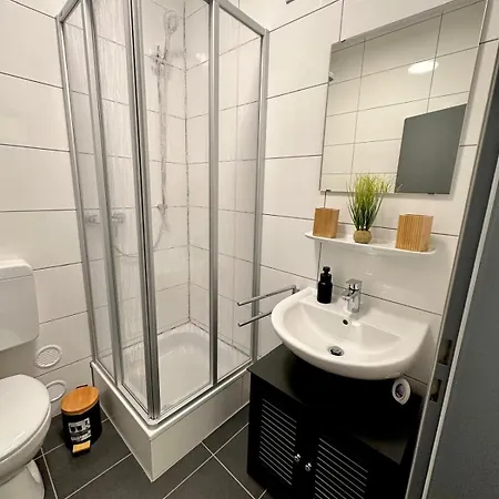 Ps120 Egr Business & Wlan, Gartenblick, Naehe Aachen, Ideal Fuer Businessaufenthalt & Staedtetrip شقة